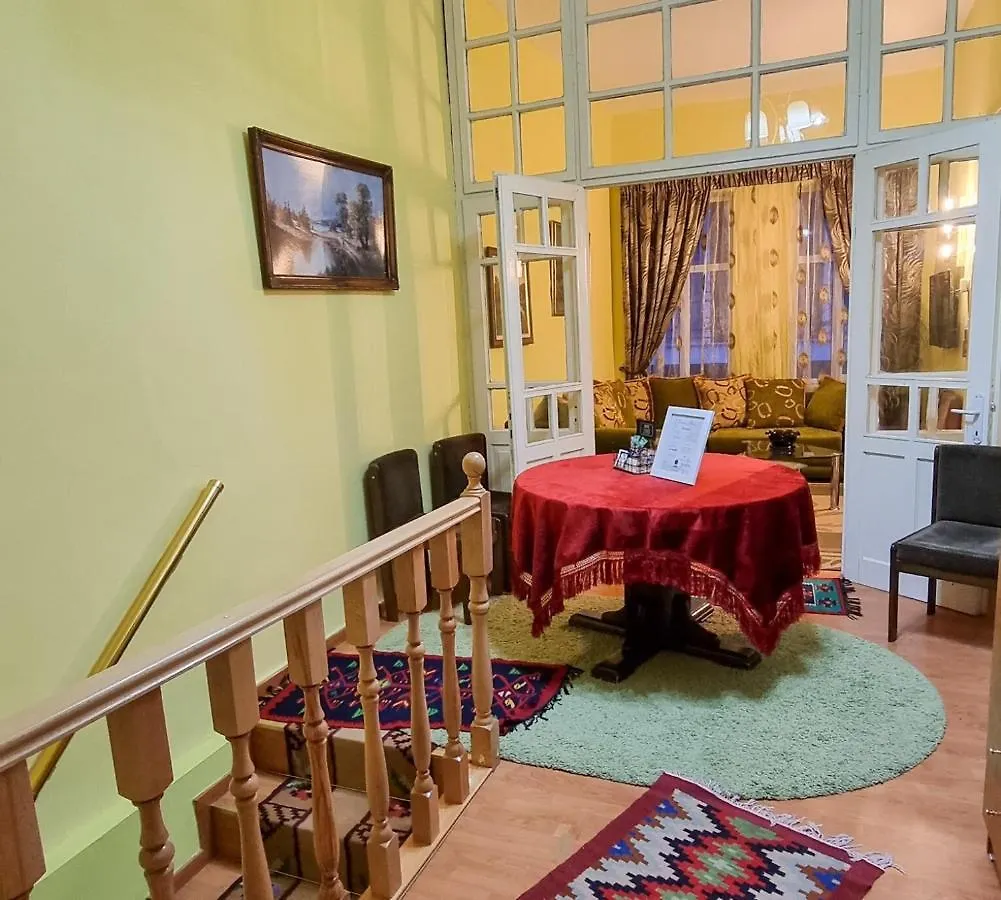 Liora'S Place Korça