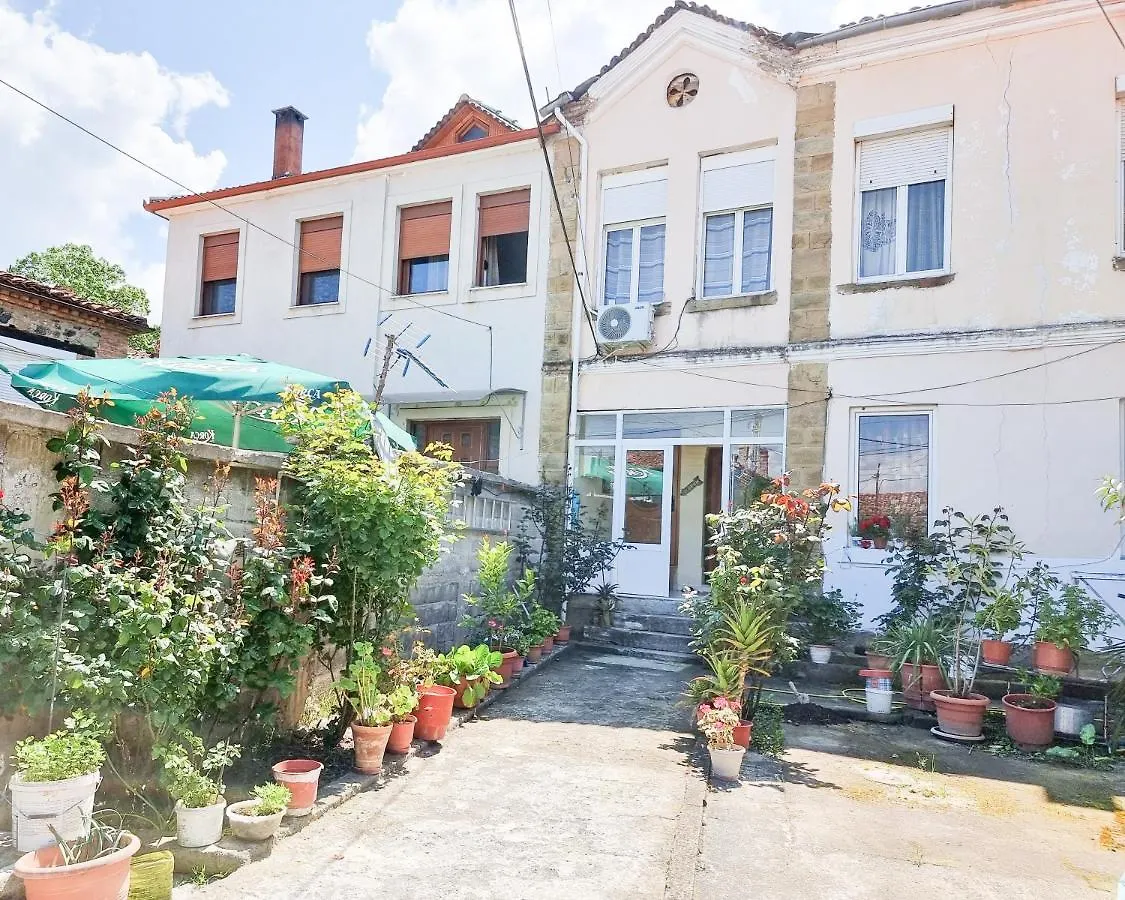 Lägenhet Liora'S Place Korça