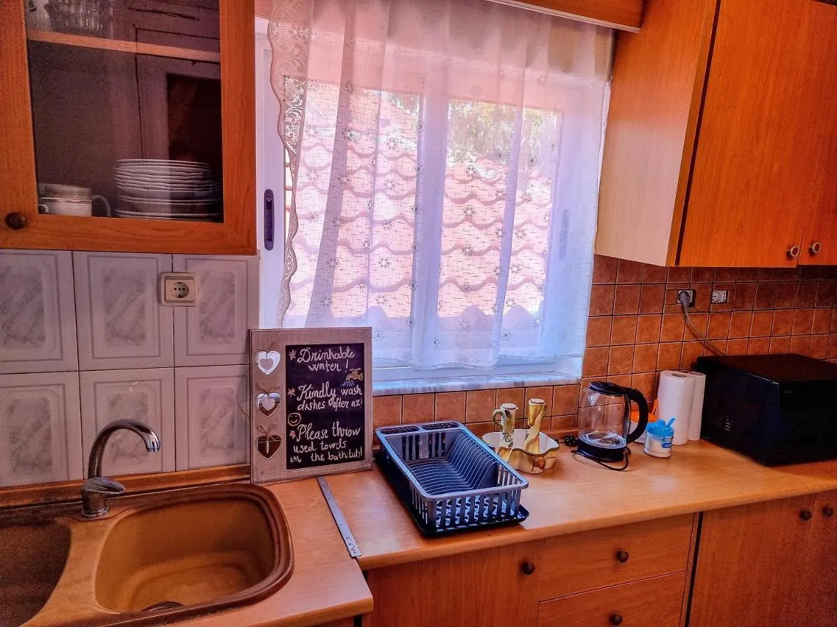 Lägenhet Liora'S Place Korça