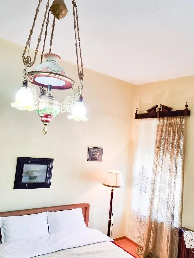 Liora'S Place Korça